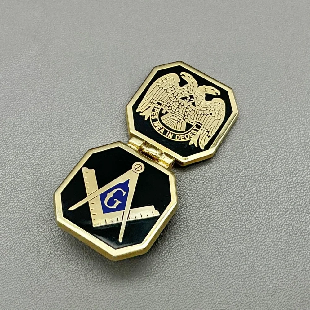 Masonic Shriner Freemason Hinged Locket Award Pendant Black Gold Tone 1 Inch